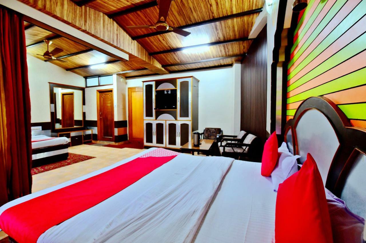 Oyo 26909 Hotel Paras Mandi Bagian luar foto