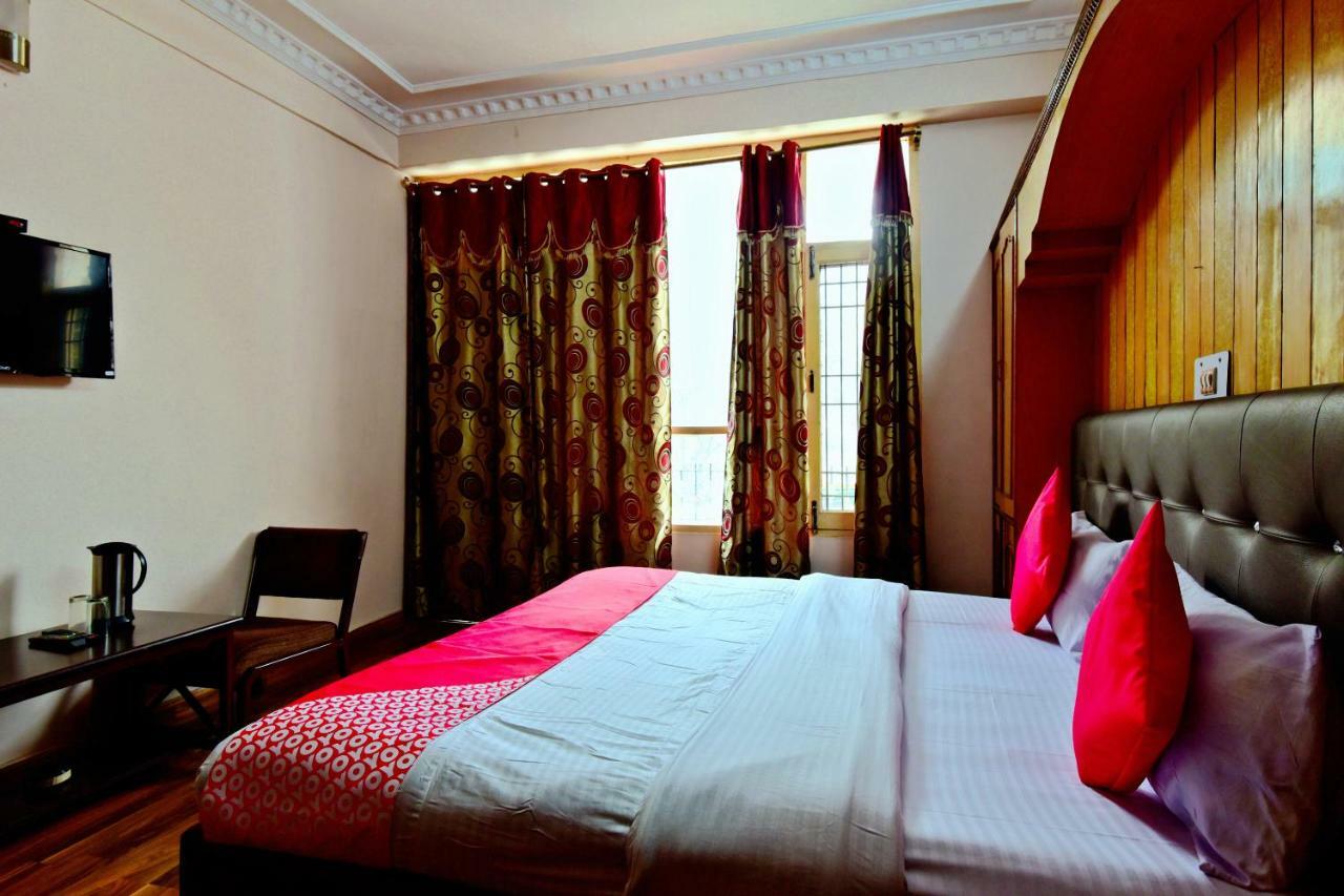 Oyo 26909 Hotel Paras Mandi Bagian luar foto